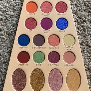 Bratz X Revolution Sasha Eyeshadow Palette